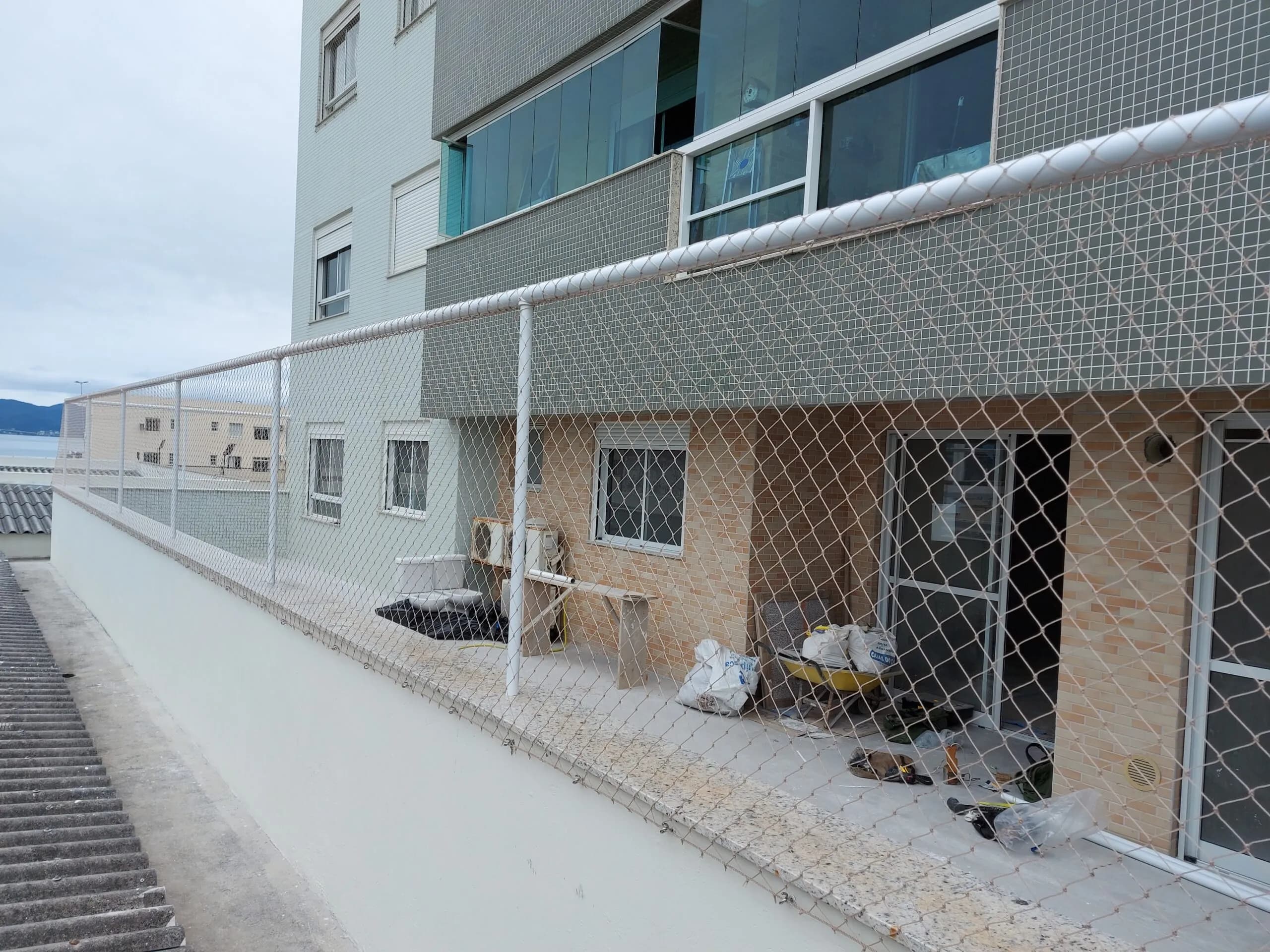 Projeto de Estruturas de Alumínio para Redes de Proteção - exemplo 4 - RDX Florianópolis